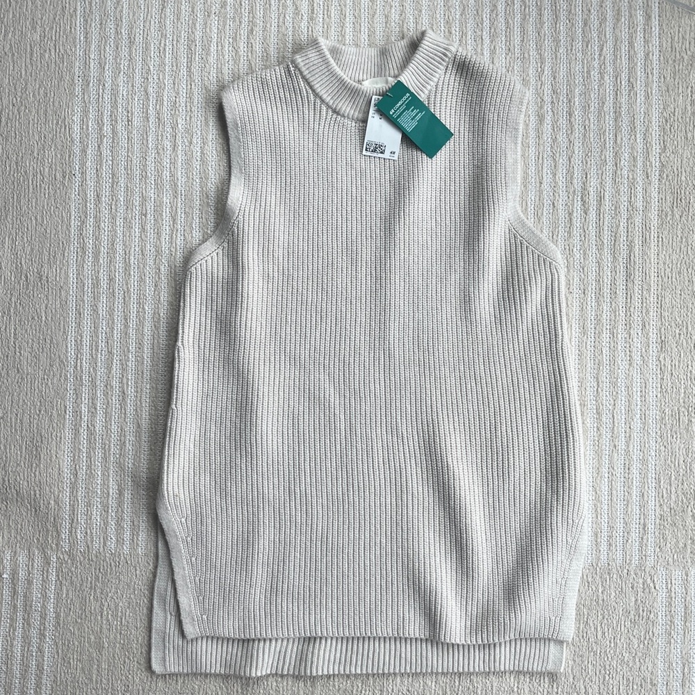 NWT H&M Loose Fit Light Taupe Knit Sweater Vest in Size M CLASSIC NEUTRAL - Picture 5 of 6